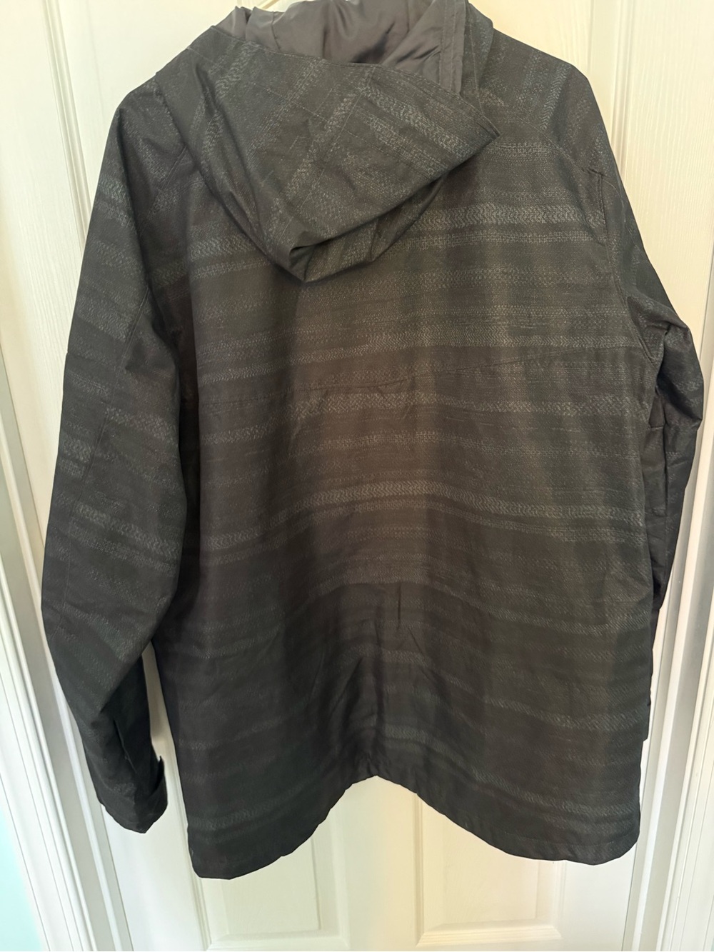 Columbia Men’s Black Two-Layer Puffer Shell Jacket - Picture 3 of 8